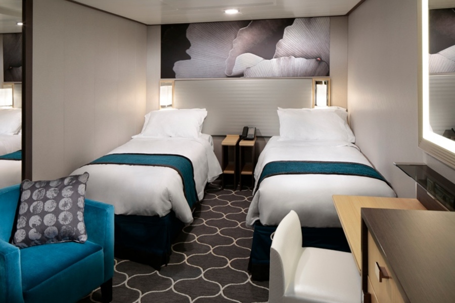 Royal Caribbean - Allure of the Seas - Connecting Interior.jpg